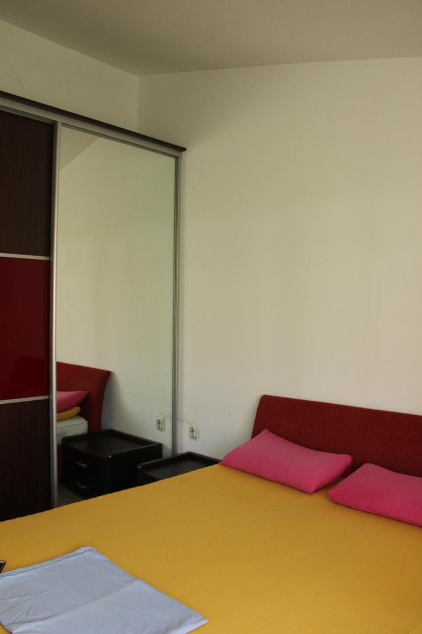 Apartments Durutovic บาร์ ภายนอก รูปภาพ
